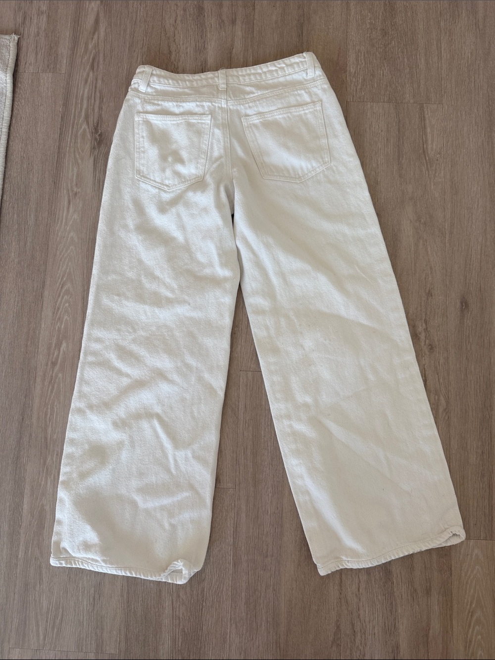 Edikted White High Rise Baggy Jeans XS - Picture 4 of 4